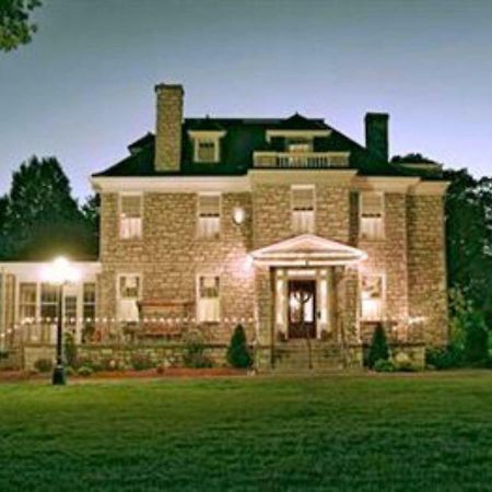 Hawthorn Bed And Breakfast Independence Exterior photo