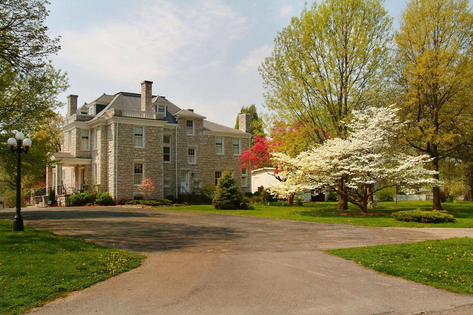 Hawthorn Bed And Breakfast Independence Exterior photo