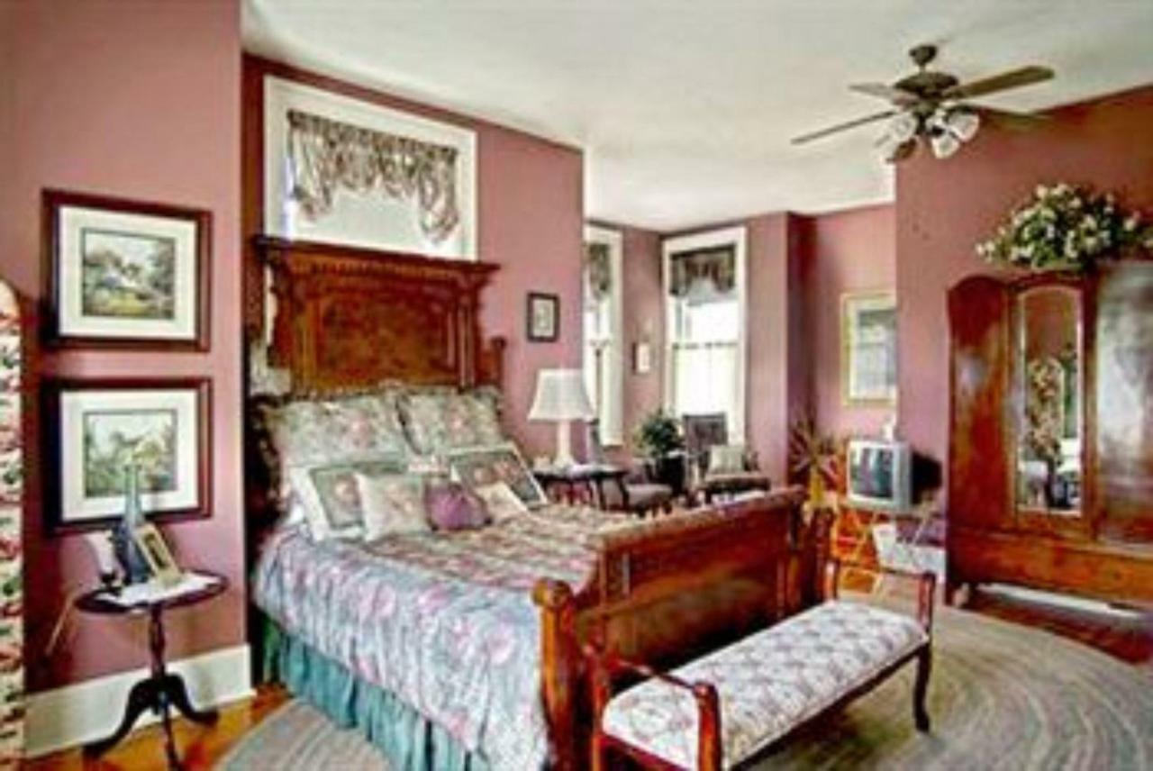 Hawthorn Bed And Breakfast Independence Exterior photo