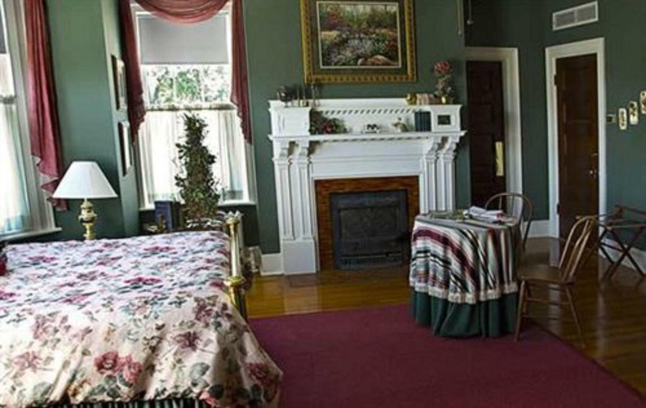 Hawthorn Bed And Breakfast Independence Exterior photo
