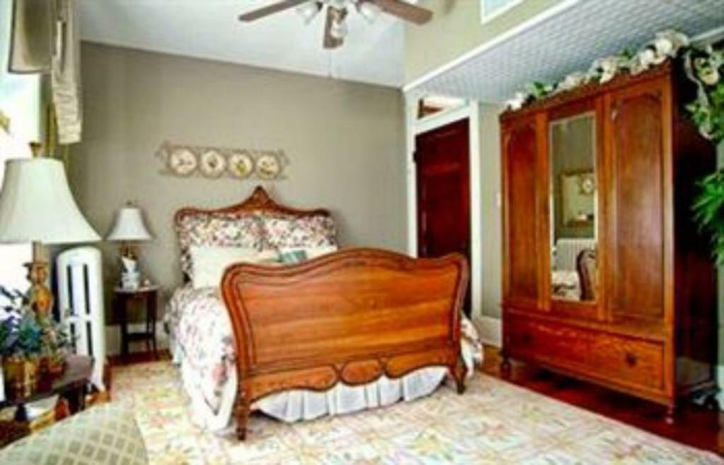 Hawthorn Bed And Breakfast Independence Exterior photo