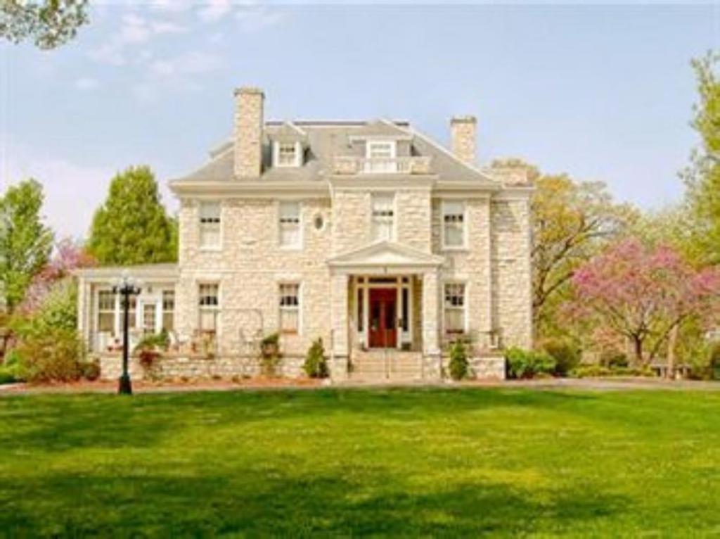 Hawthorn Bed And Breakfast Independence Exterior photo